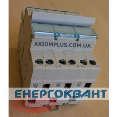 Перемикач Hager SFT340 3P 40А / 230В 3м I-0-II Перемикач Hager SFT340 3P 40А / 230В 3м I-0-II